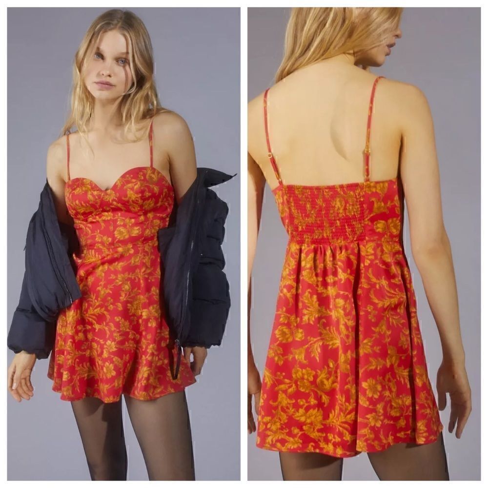 Urban outfitters Dress Womens Size Medium Satin buster floral Smocked Mini NWT‎